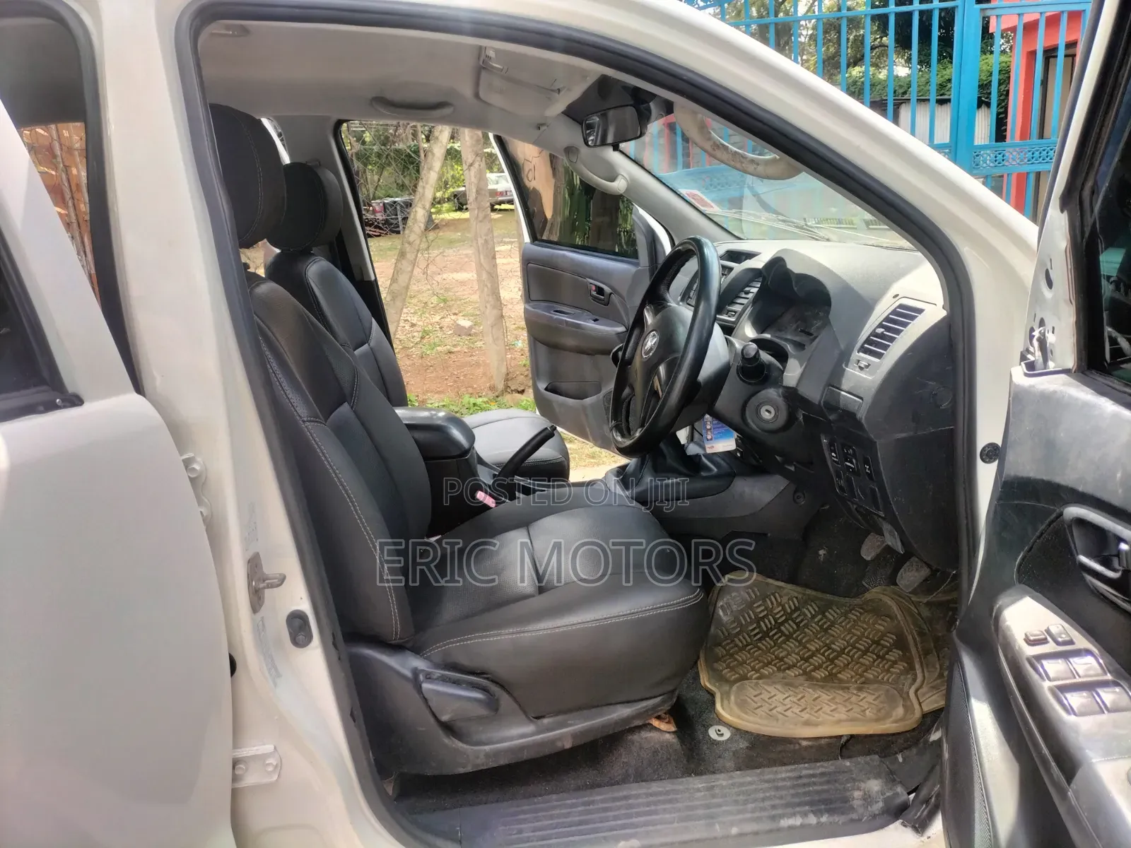 Toyota Hilux 2014 Off white