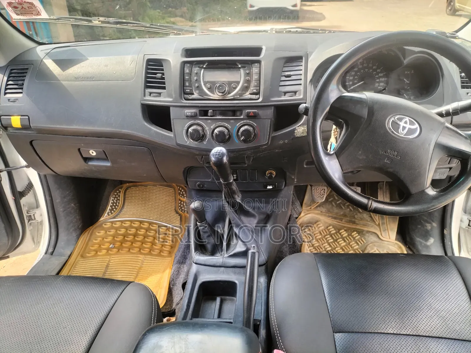Toyota Hilux 2014 Off white