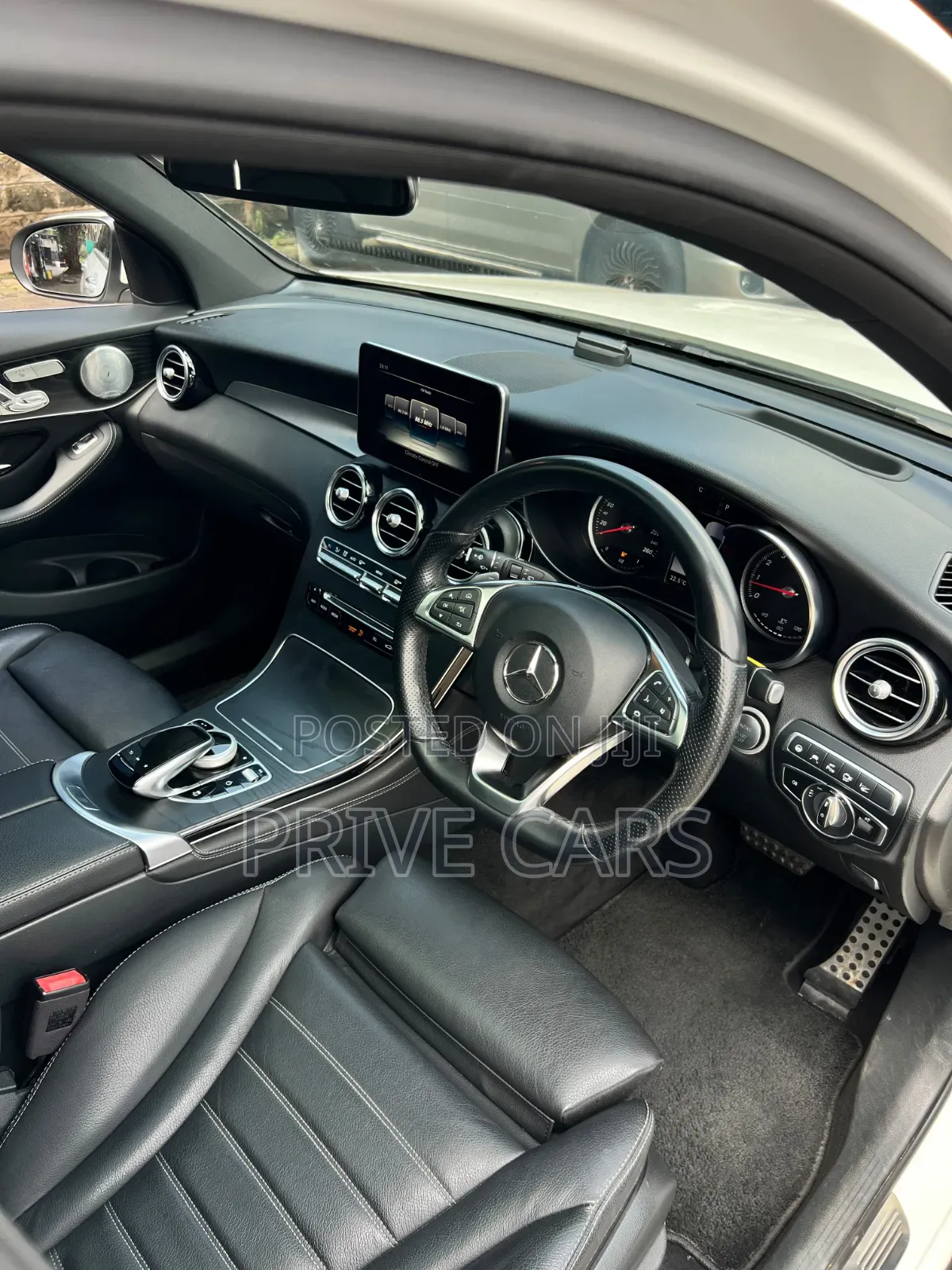 Mercedes-Benz GLC-Class 2019 White