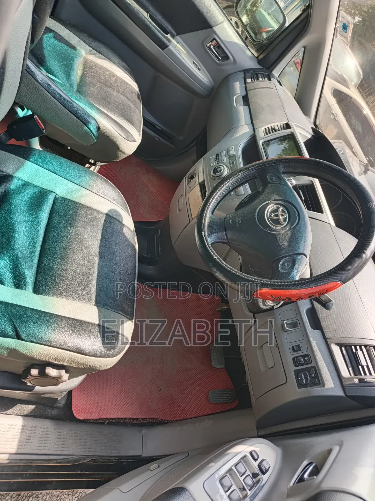 Toyota Noah 2004 Gray
