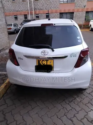 Toyota Vitz 2011 White
