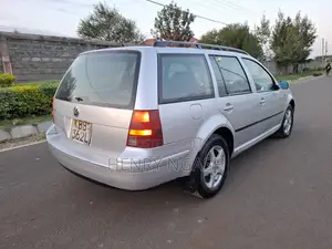 Volkswagen Golf 2001 Silver