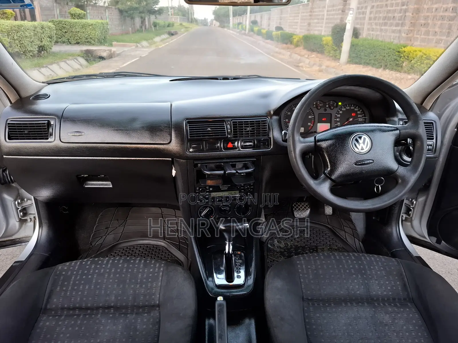 Volkswagen Golf 2001 Silver