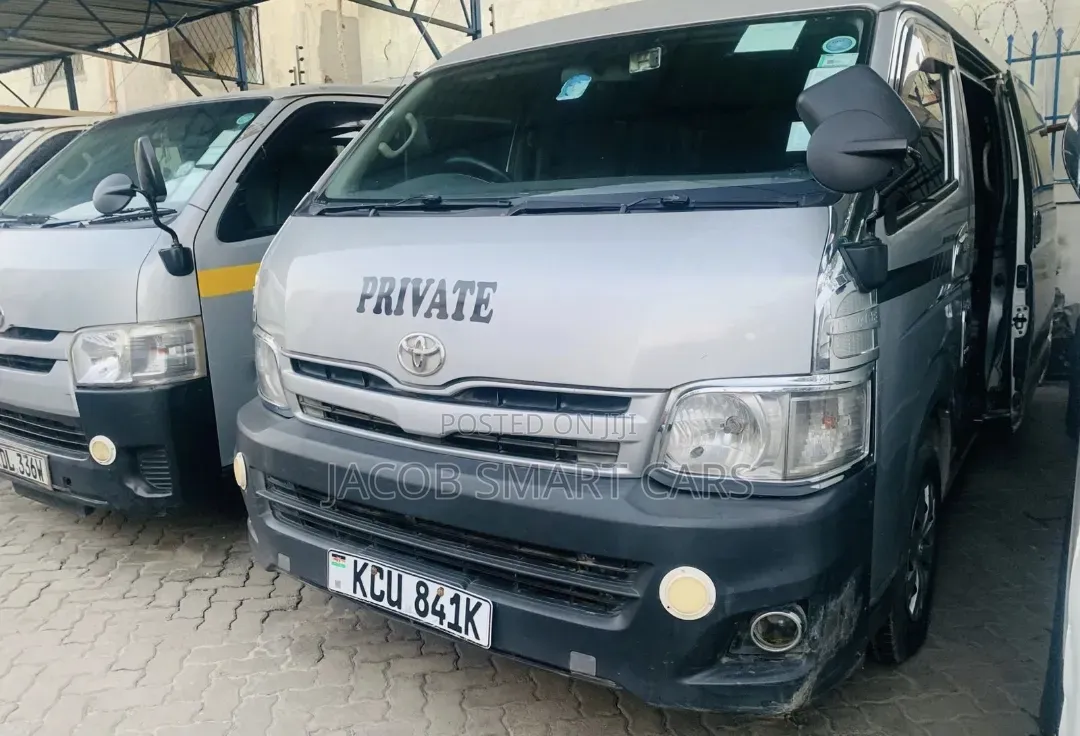 Toyota HiAce 2010 Silver