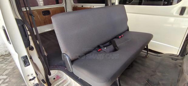 Toyota HiAce 2017 White - thumbnail 5