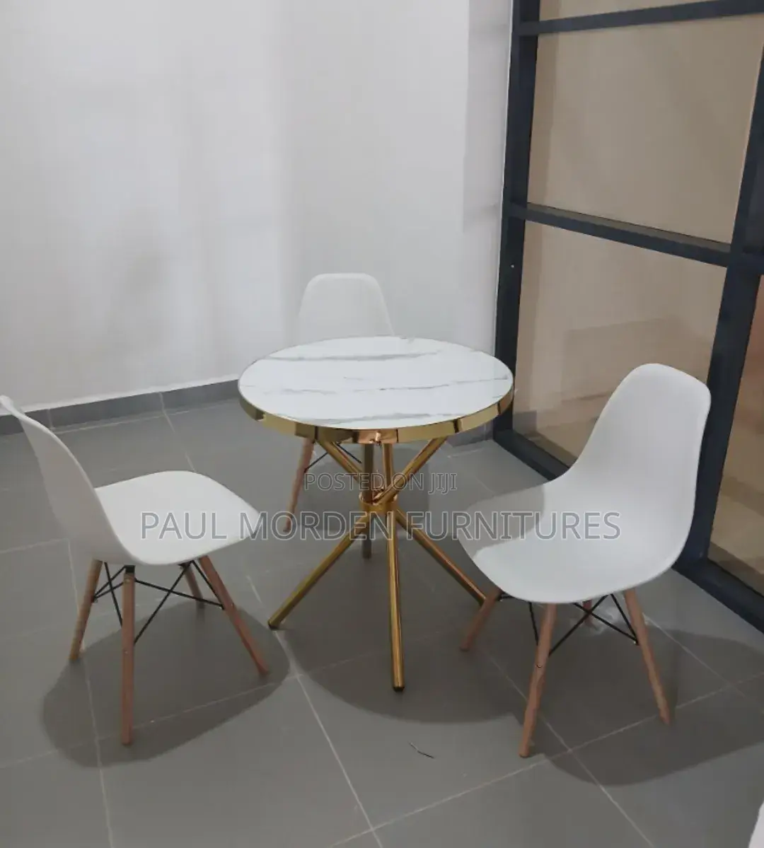 Dining Table With Garden Gold Stand