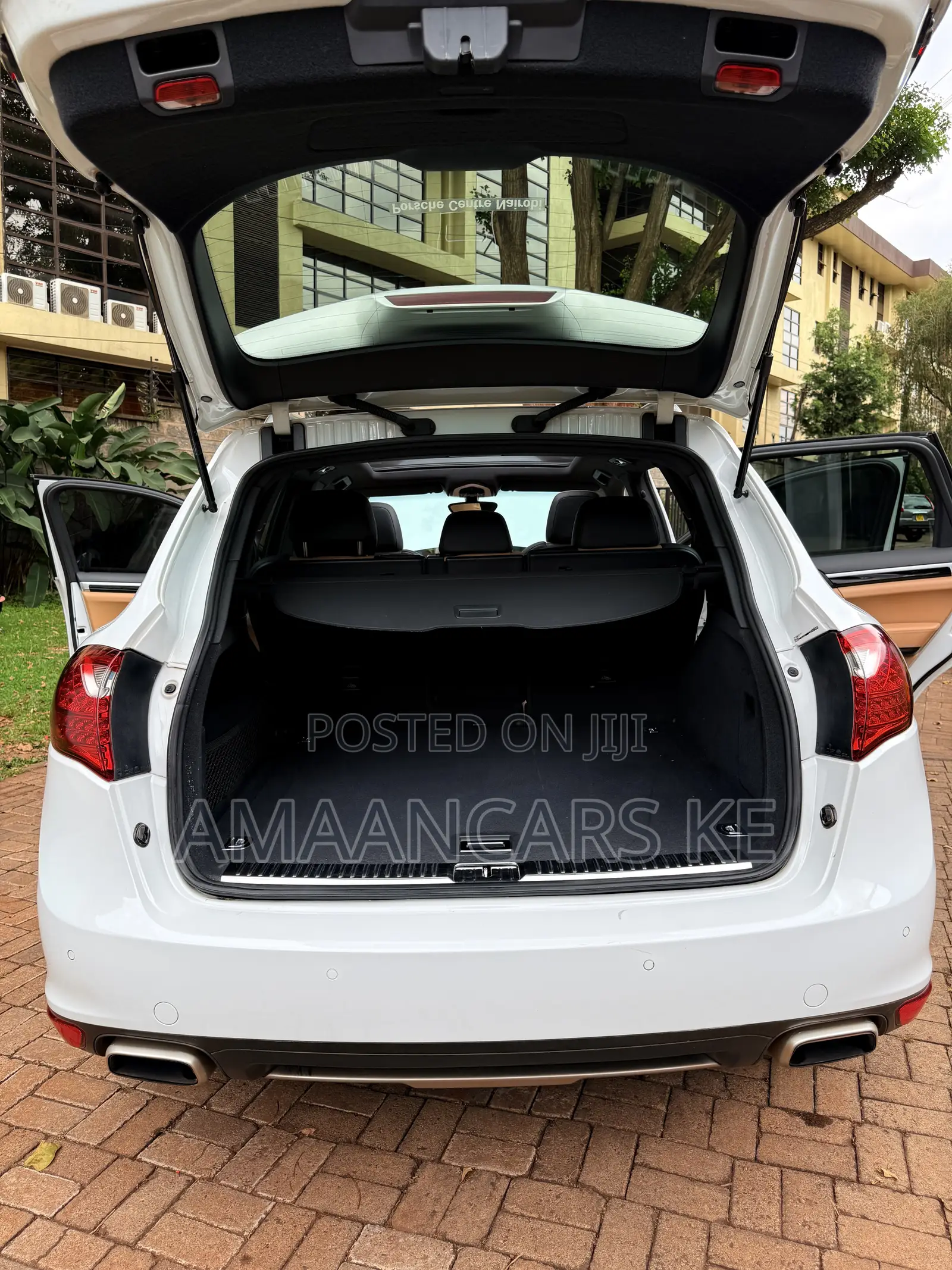 Porsche Cayenne 4dr SUV AWD (3.6L 6cyl 6M) 2014 Pearl