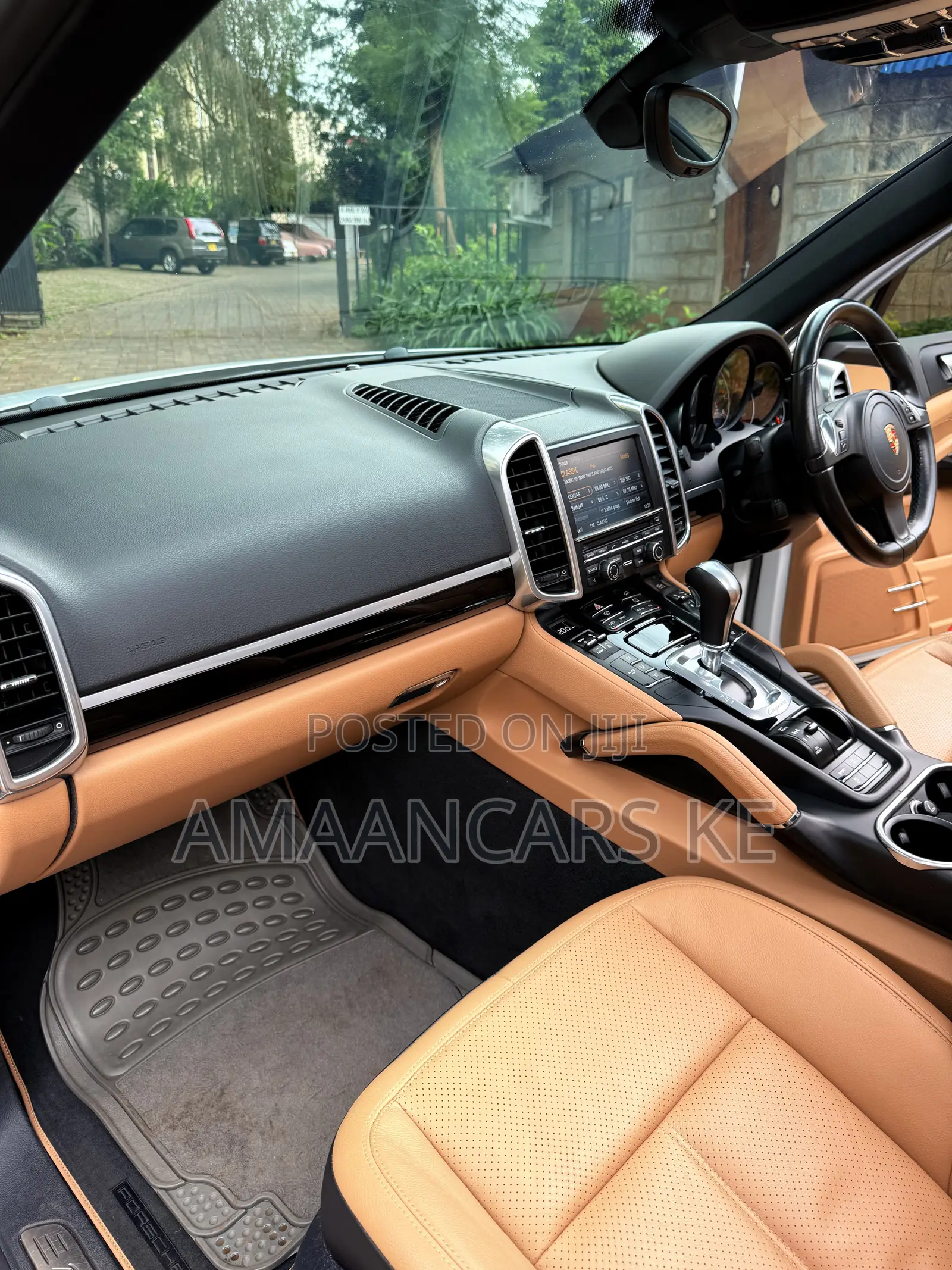Porsche Cayenne 4dr SUV AWD (3.6L 6cyl 6M) 2014 Pearl