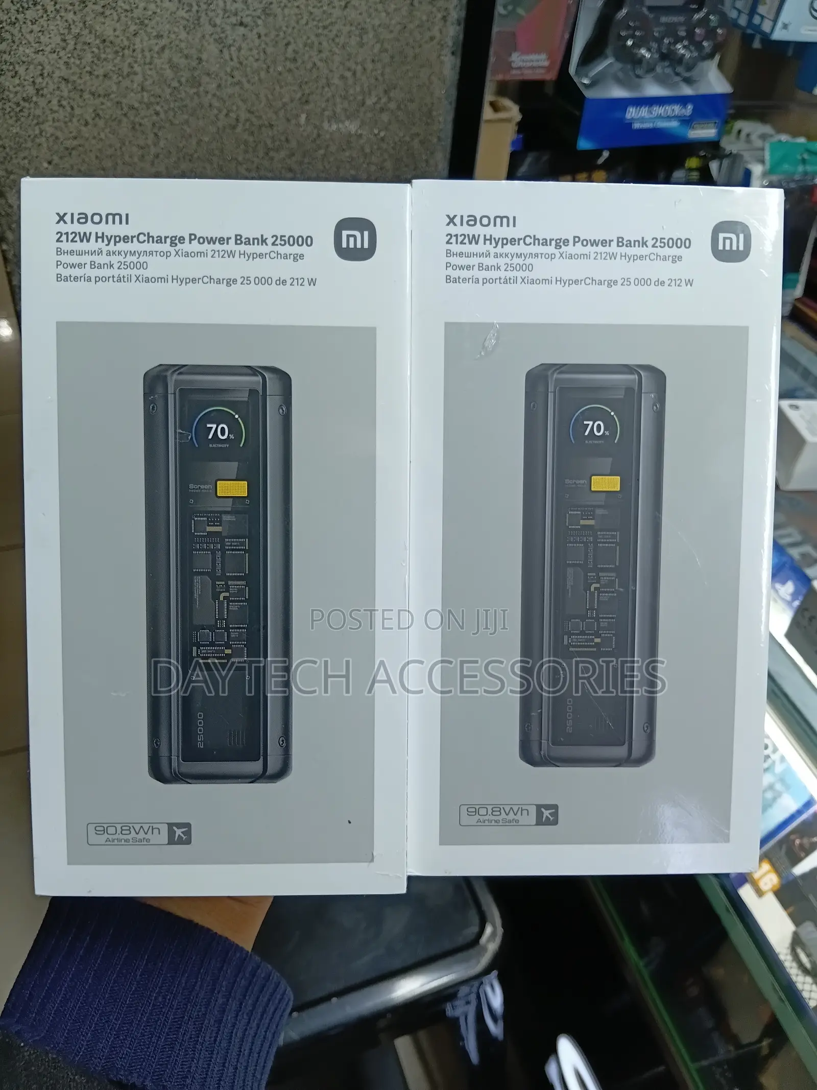 This Is the Xiaomi 212w Hypercharge Power Bank 25000mah - Black