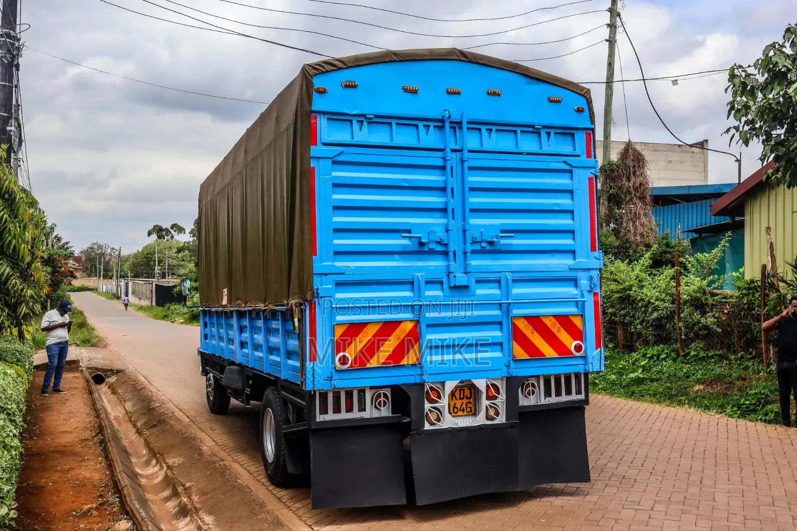 Isuzu NQR 2022