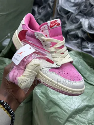 Nike Sb Dunks(Size 36-42)
