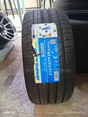 Habilead 235/35zr19 Performance Tire | Sportmax S2000