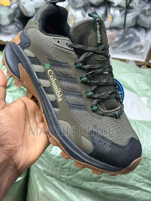 Columbia Men Sneakers (Size 40-45)