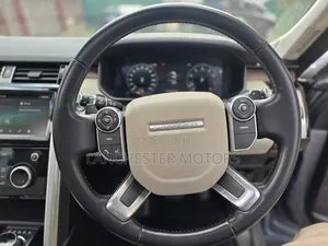 Land Rover Discovery 2018 Blue