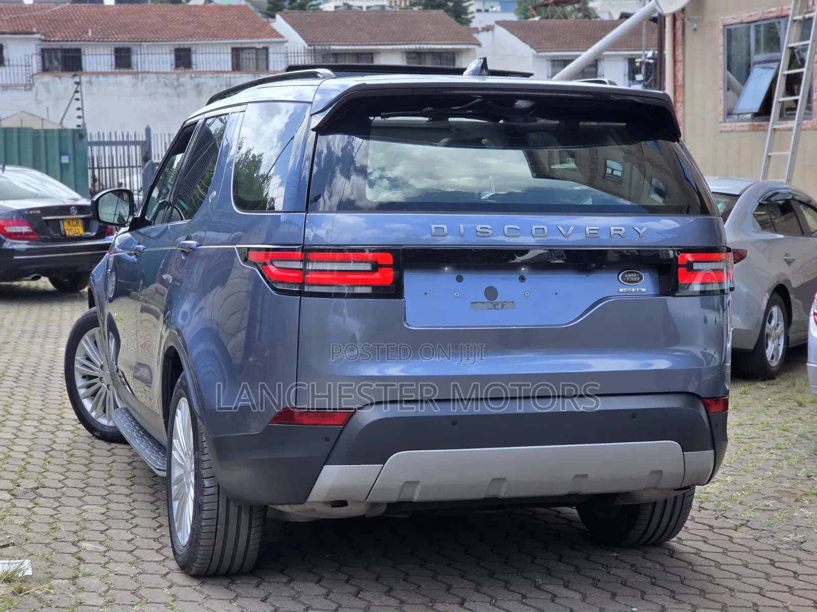 Land Rover Discovery 2018 Blue