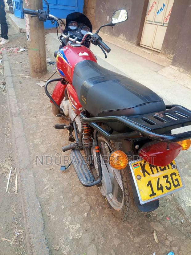 Bajaj Boxer 125 2025 Red