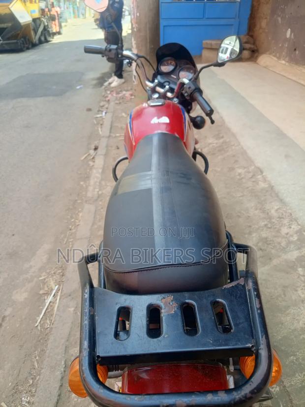 Bajaj Boxer 125 2025 Red - thumbnail 5