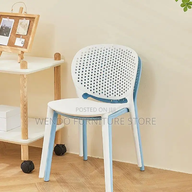 Dining Chairs; Armless Plastic Home Seats