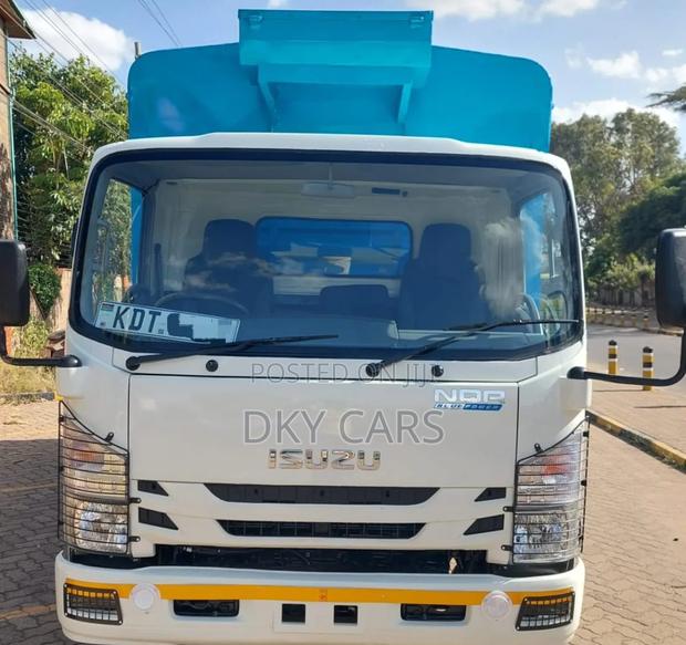 Isuzu NQR 2025 Local