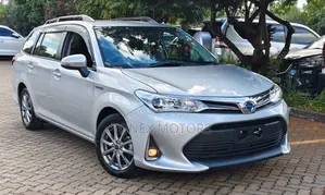 Toyota Corolla Fielder 1.5 Hybrid FWD 2020 Silver