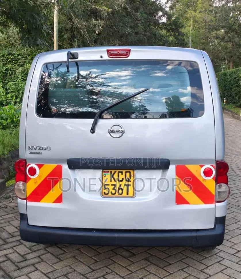 Nissan NV200 2012 White