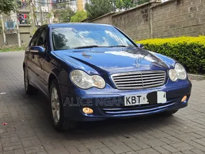 Mercedes-Benz C180 2005 Blue