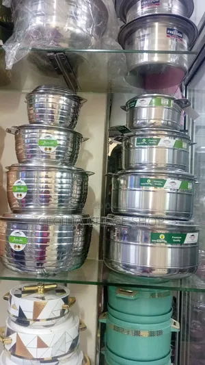 Medium Sized Hot Pots