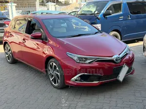 Toyota Auris 2019 Red