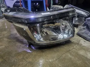 N-Wagon Headlight