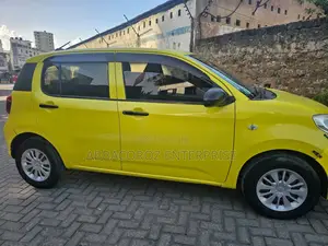 Toyota Passo 2018 Yellow