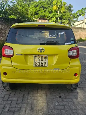 Toyota Passo 2018 Yellow