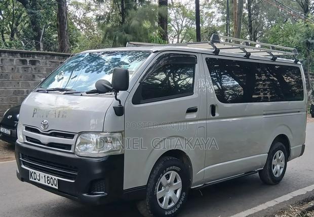 Toyota HiAce 2016 Silver - thumbnail 6