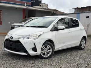 Toyota Vitz 1.0 FWD 5dr 2019 White