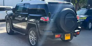 Toyota FJ Cruiser 4x4 Automatic 2012 Black