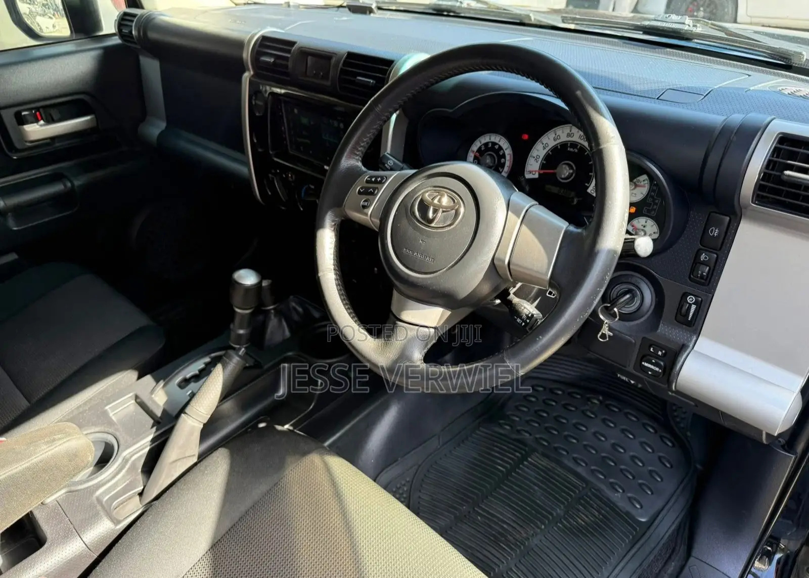 Toyota FJ Cruiser 4x4 Automatic 2012 Black
