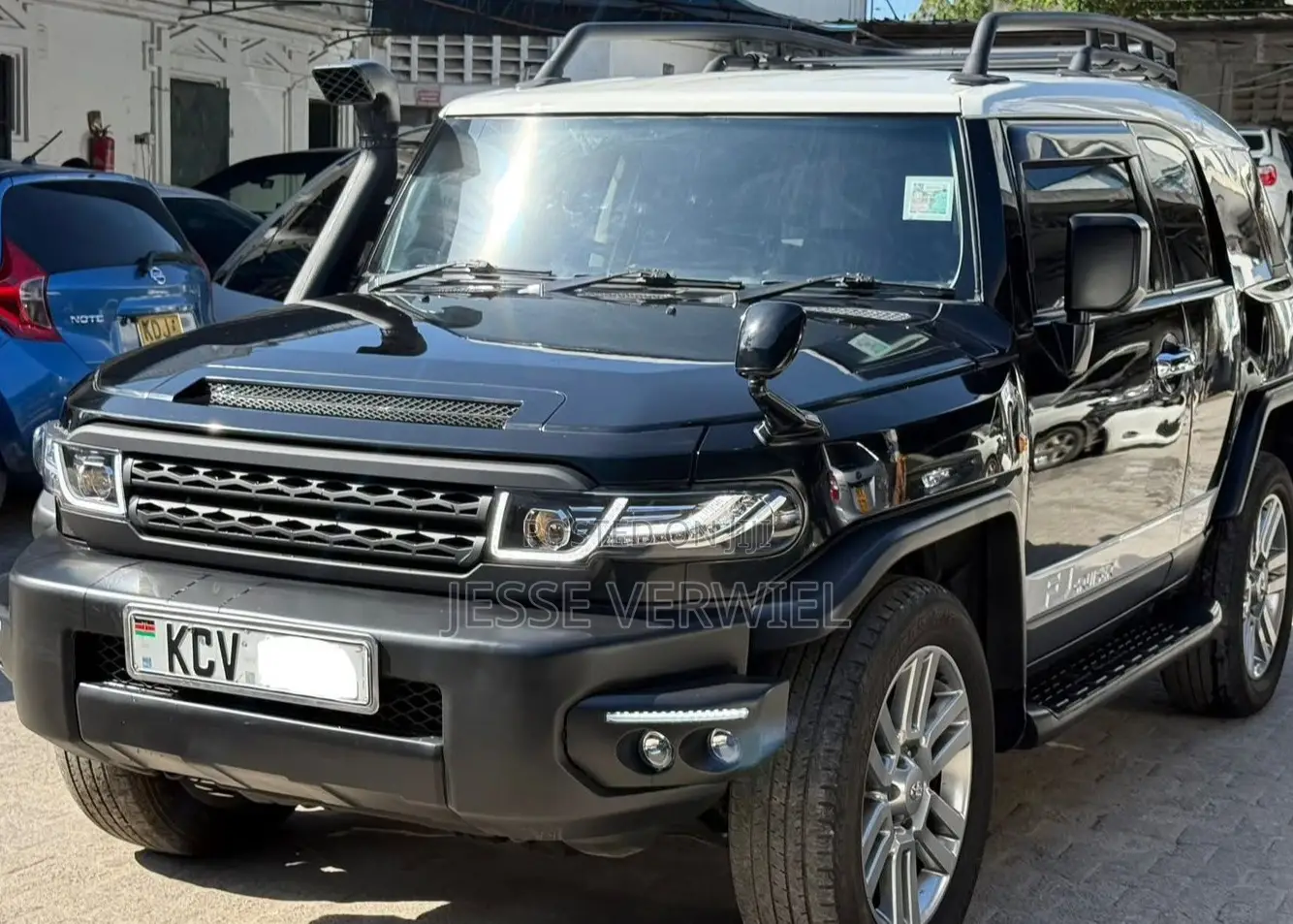 Toyota FJ Cruiser 4x4 Automatic 2012 Black