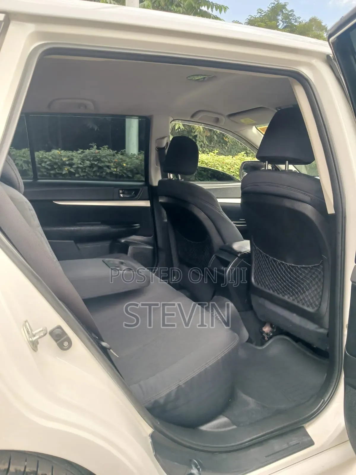 Subaru Legacy 2010 White