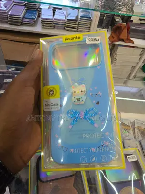 iPhone 17 Pro Max Cute Kitty Charm Protective Case