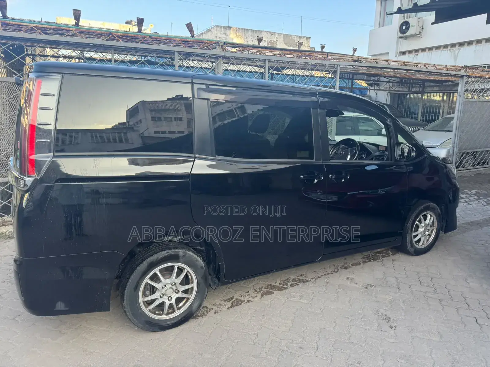 Toyota Noah 2018 Black