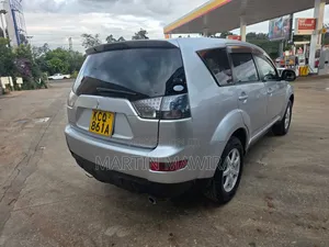 Mitsubishi Outlander 2011 Silver