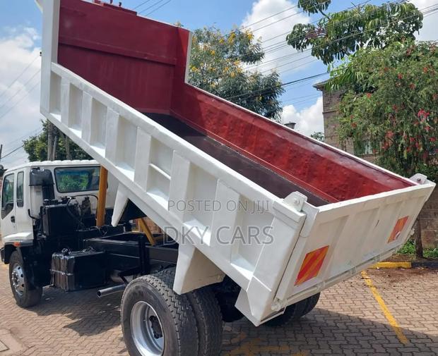 Isuzu FSR Tipper - thumbnail 4
