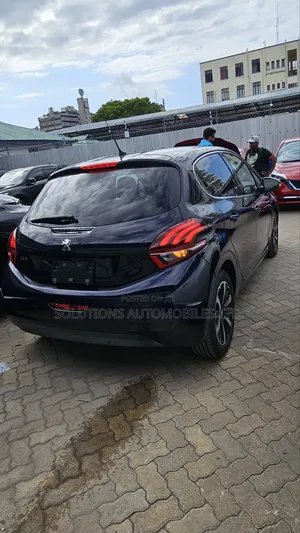Peugeot 208 2019 Black