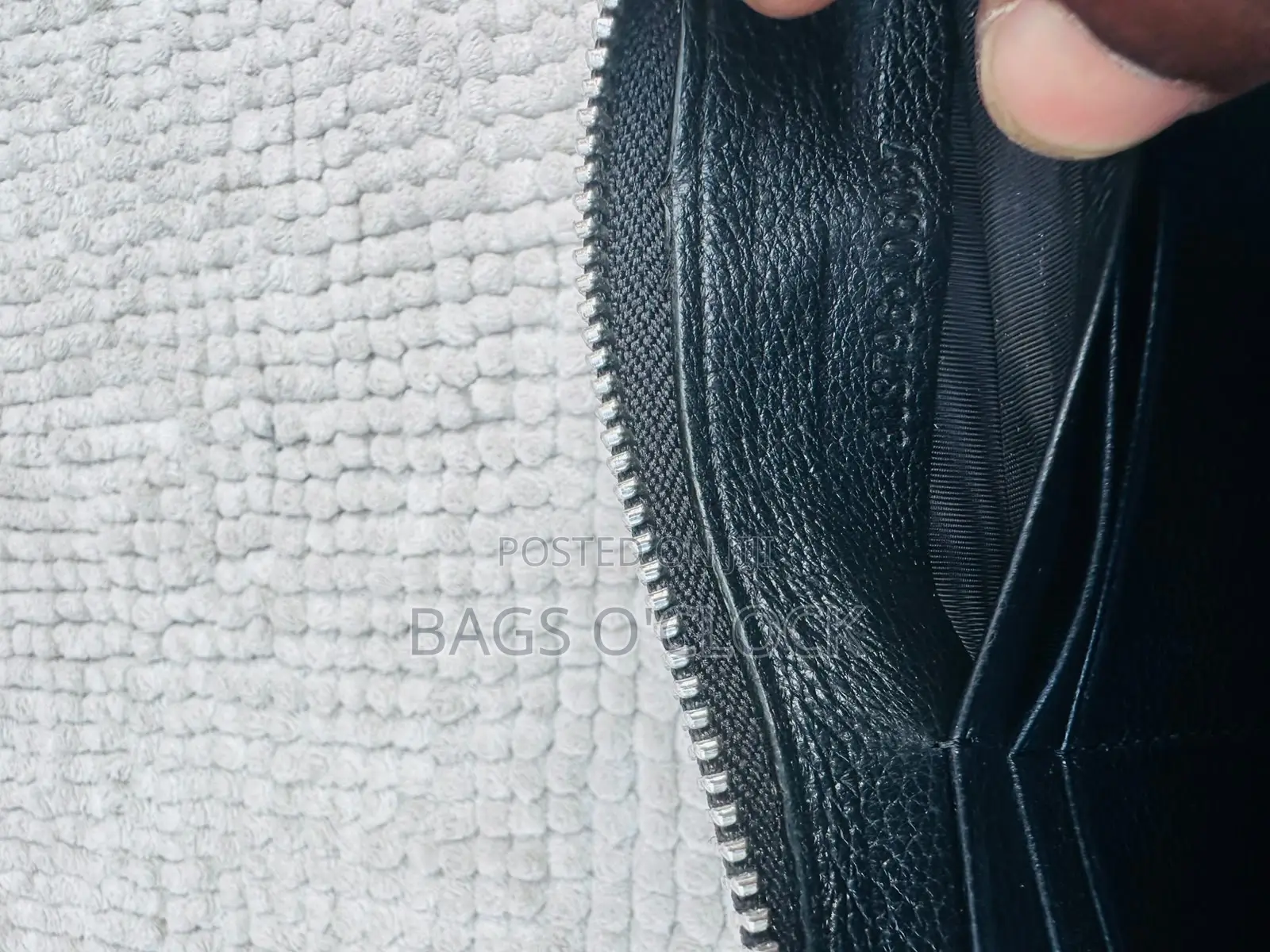 Gucci Interlocking Gg Black Leather Zip-Around Long Wallet
