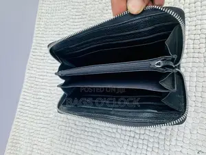 Gucci Interlocking Gg Black Leather Zip-Around Long Wallet