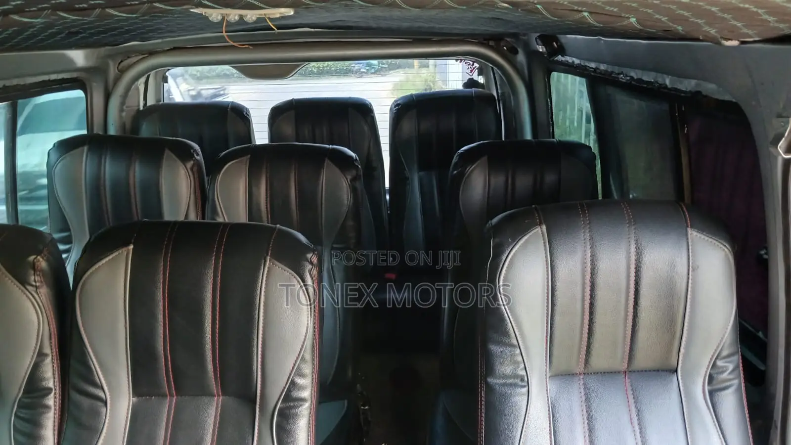 Toyota HiAce 2012 Silver