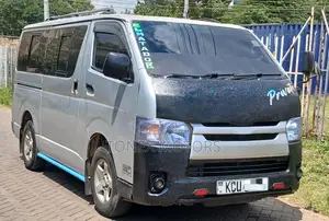 Toyota HiAce 2012 Silver