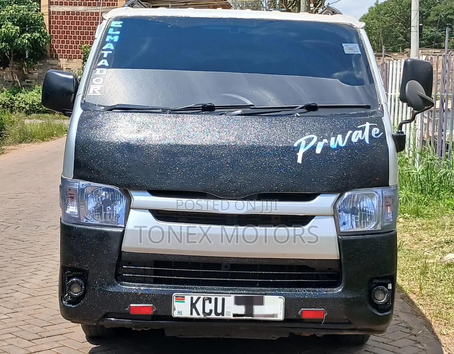 Toyota HiAce 2012 Silver