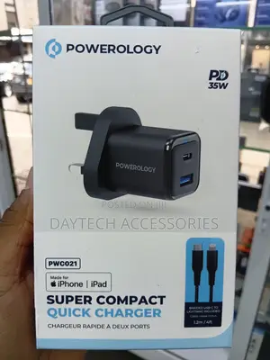 The Powerology Dual Port Super Compact Quick Charger 35w.