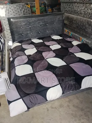 Woolen Duvet 5x6 Soft Warm and Stylish Pattern