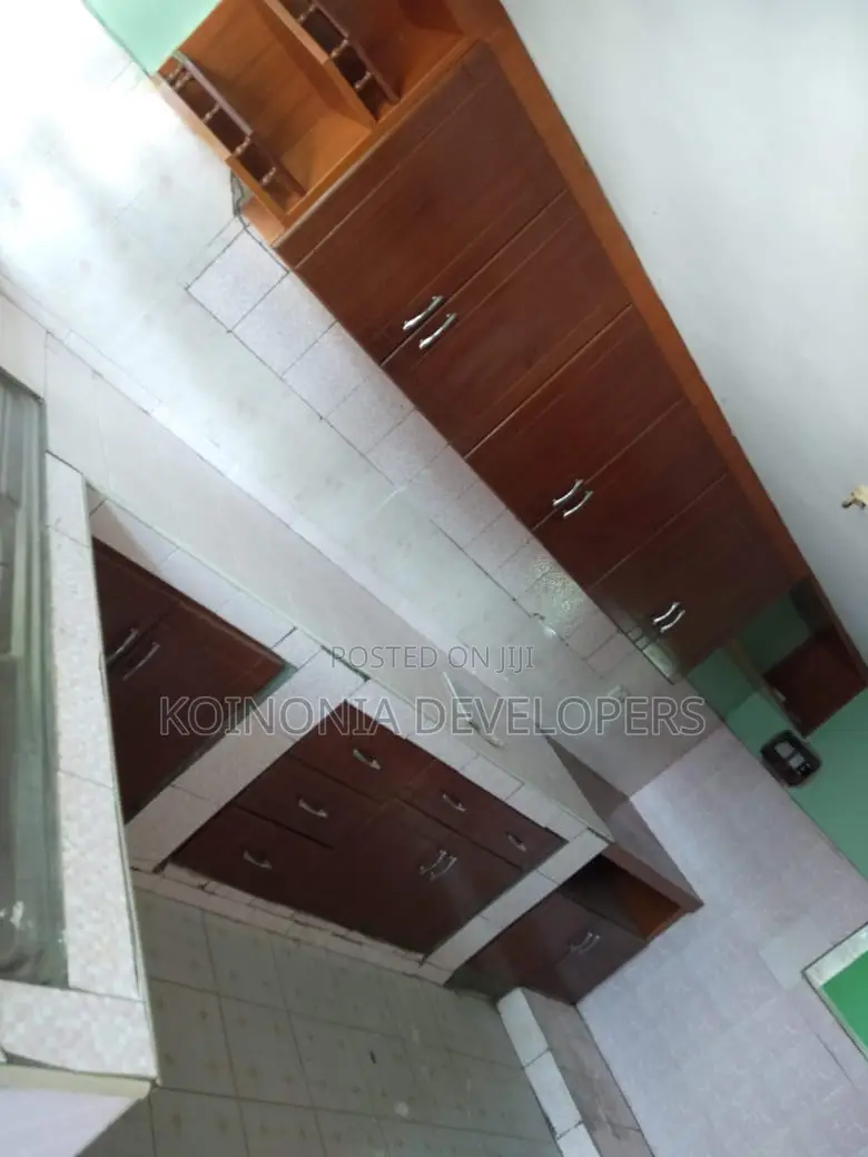 5bdrm Maisonette in Joska for rent